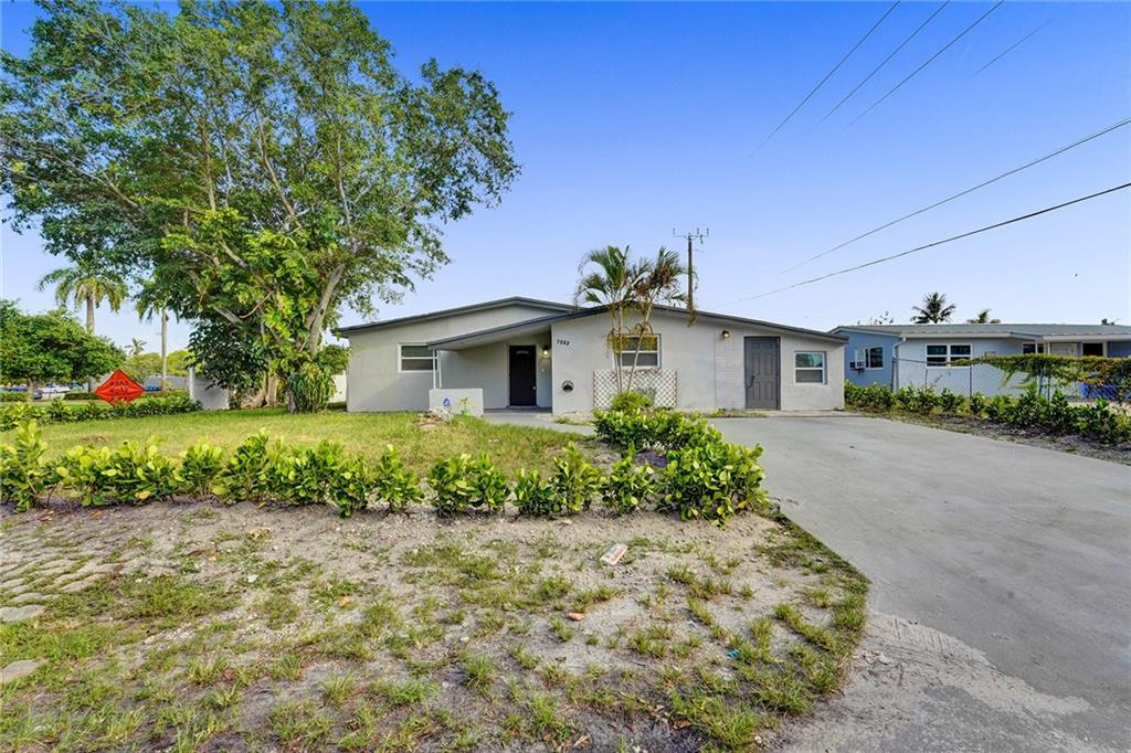 7060 Moseley St, Hollywood, FL 33024