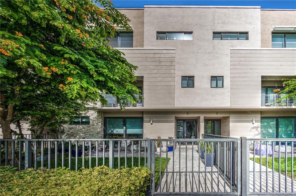 825 NE 17th Ter 2, Fort Lauderdale, FL 33304