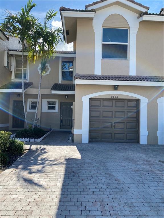 5553 NW 90th Ter, Sunrise, FL 33351