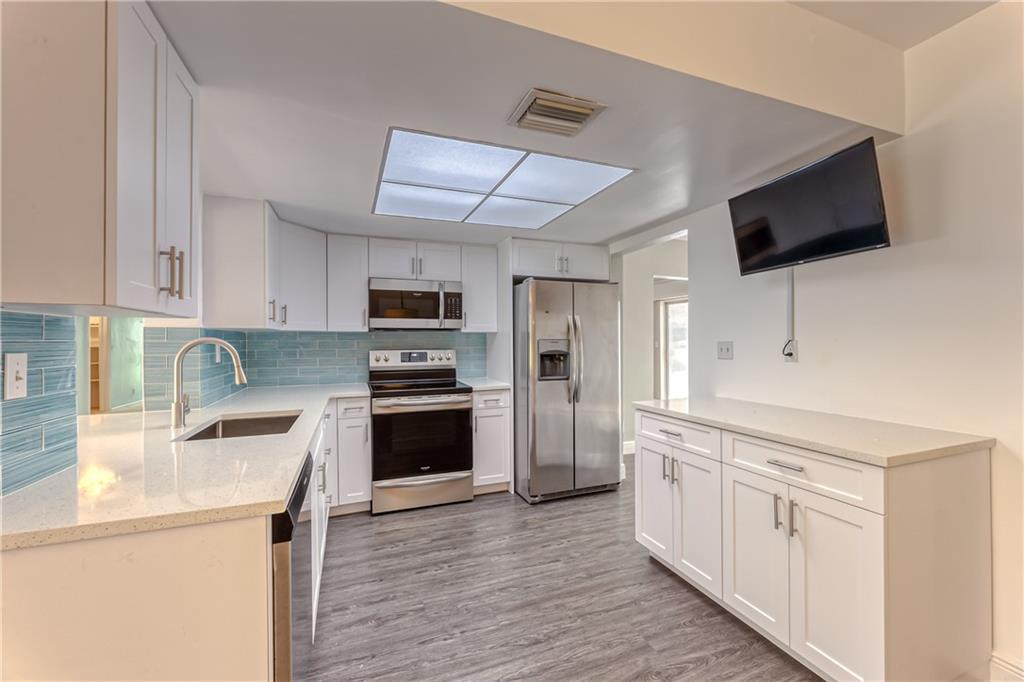 4701 HOLLY DR, Tamarac, FL 33319