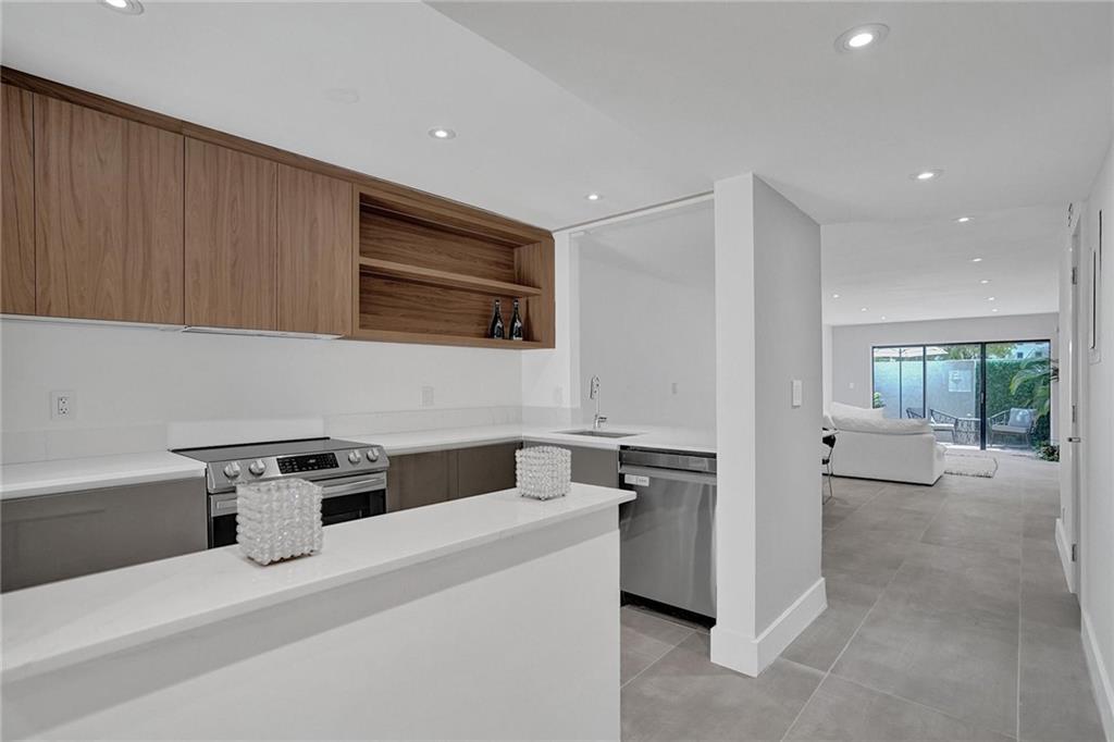 555 NE 7th Ave 555, Fort Lauderdale, FL 33301