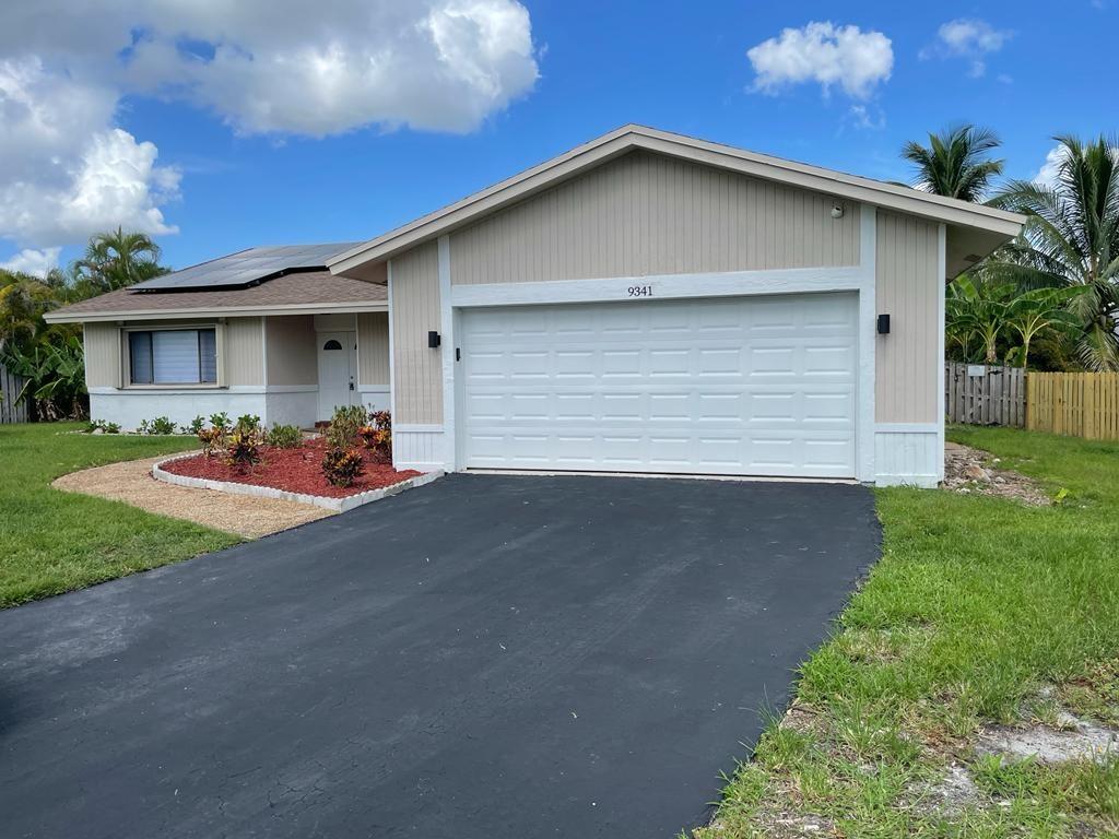 9341 NW 32nd St, Sunrise, FL 33351