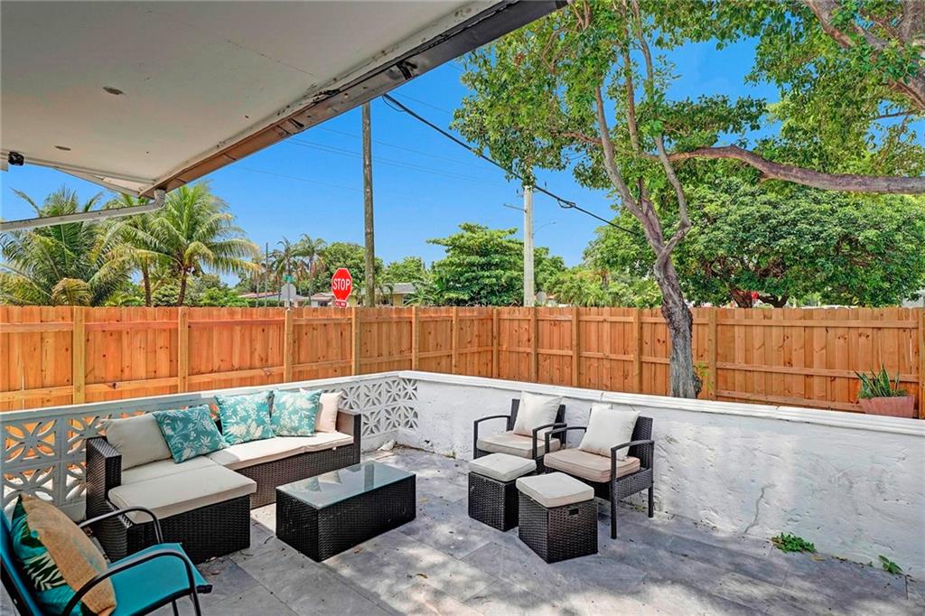 2338 Fillmore, Hollywood, FL 33020