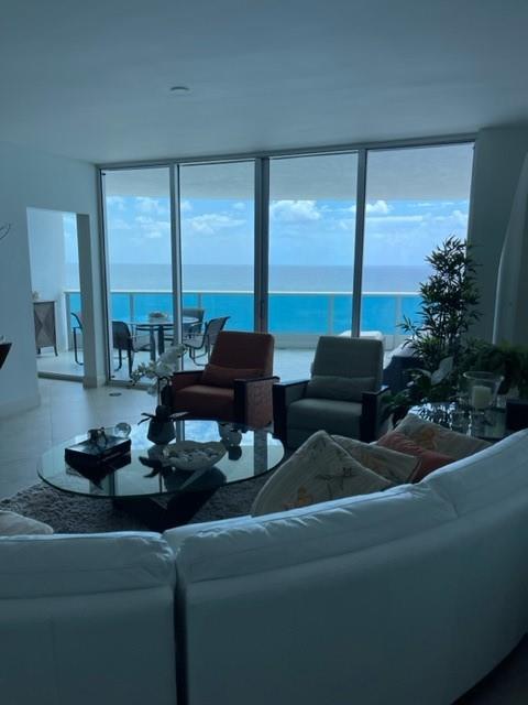 , Lauderdale By The Sea, FL 33062