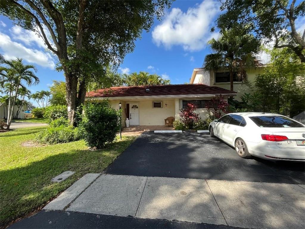 700 SW 89th Ave, Plantation, FL 33324