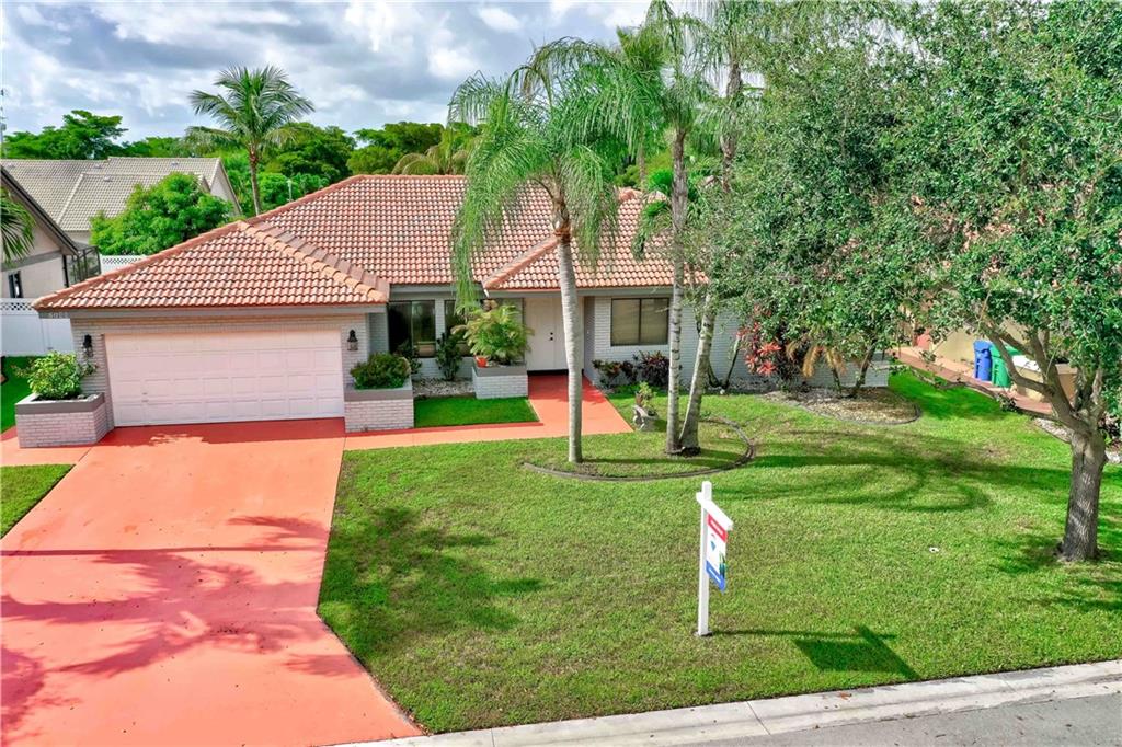 6022 NW 48th Ct, Coral Springs, FL 33067