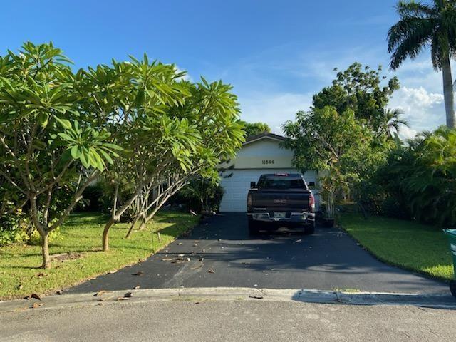 11566 NW 39th Pl, Coral Springs, FL 33065