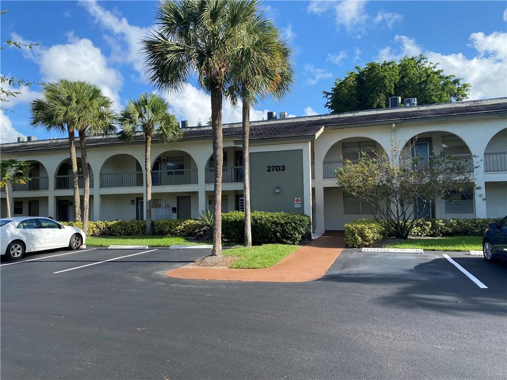 2703 Nassau Bend E2, Coconut Creek, FL 33066