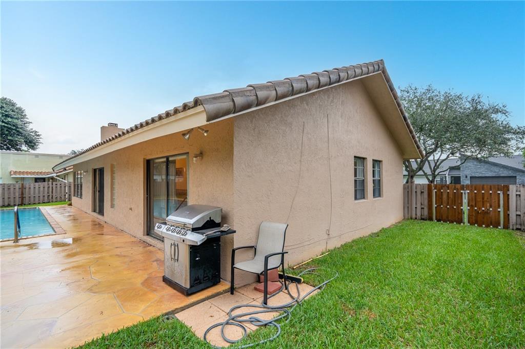 8912 E Escondido Way