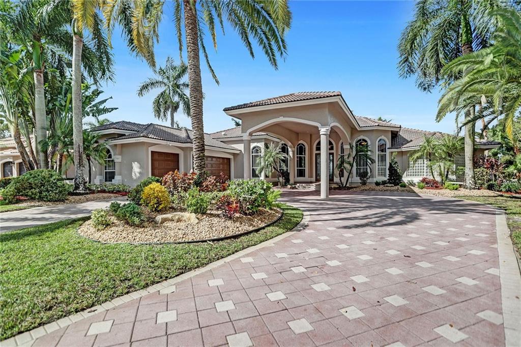 6261 NW 120th Dr, Coral Springs, FL 33076
