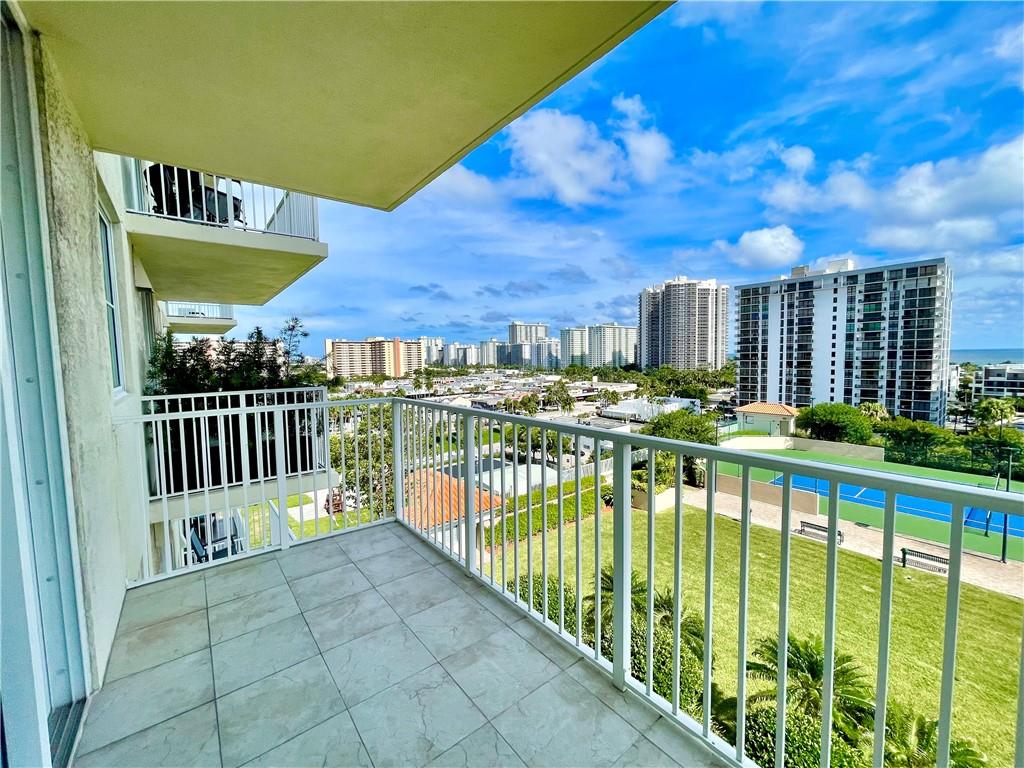 3020 NE 32nd Ave 905