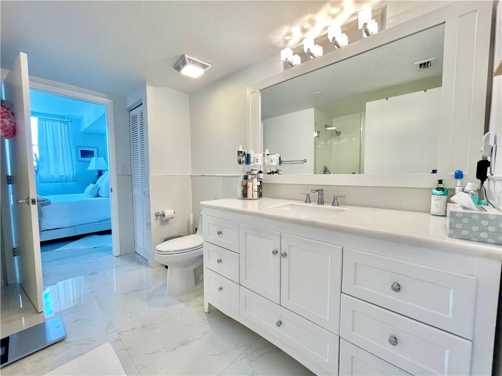 3020 NE 32nd Ave 905