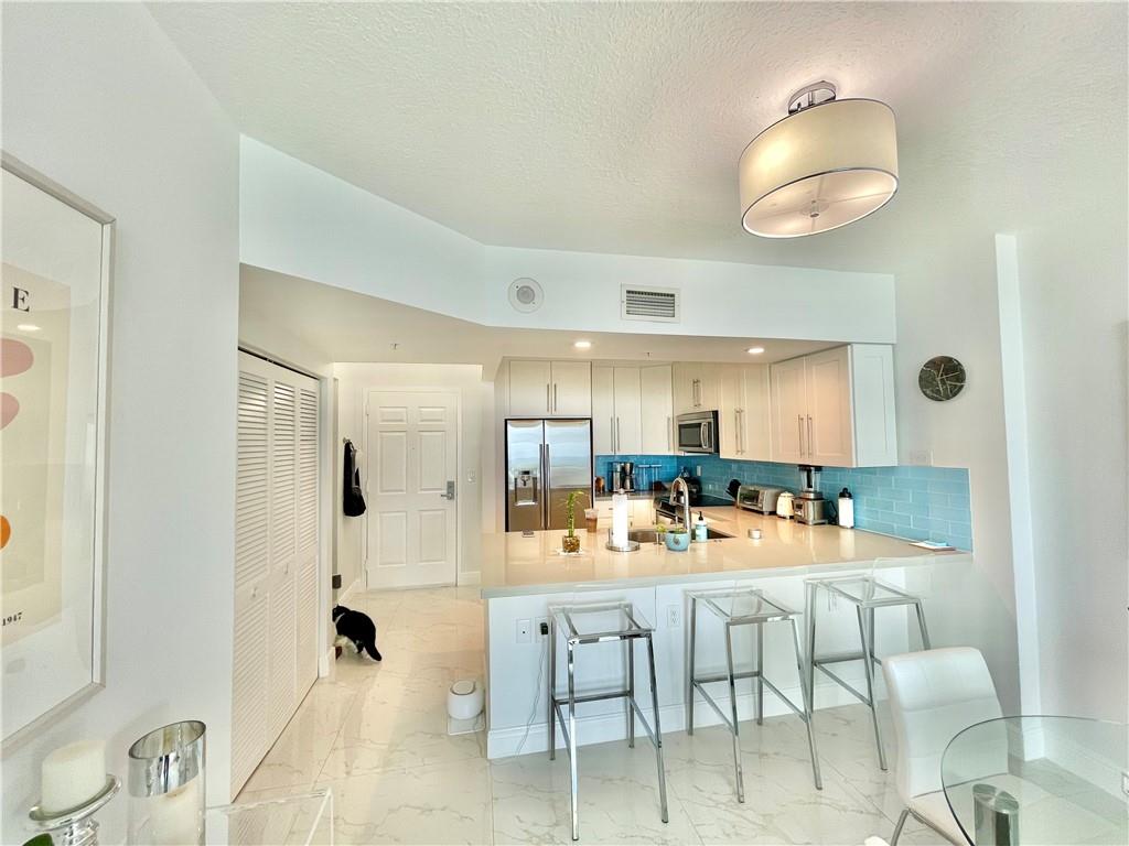 3020 NE 32nd Ave 905