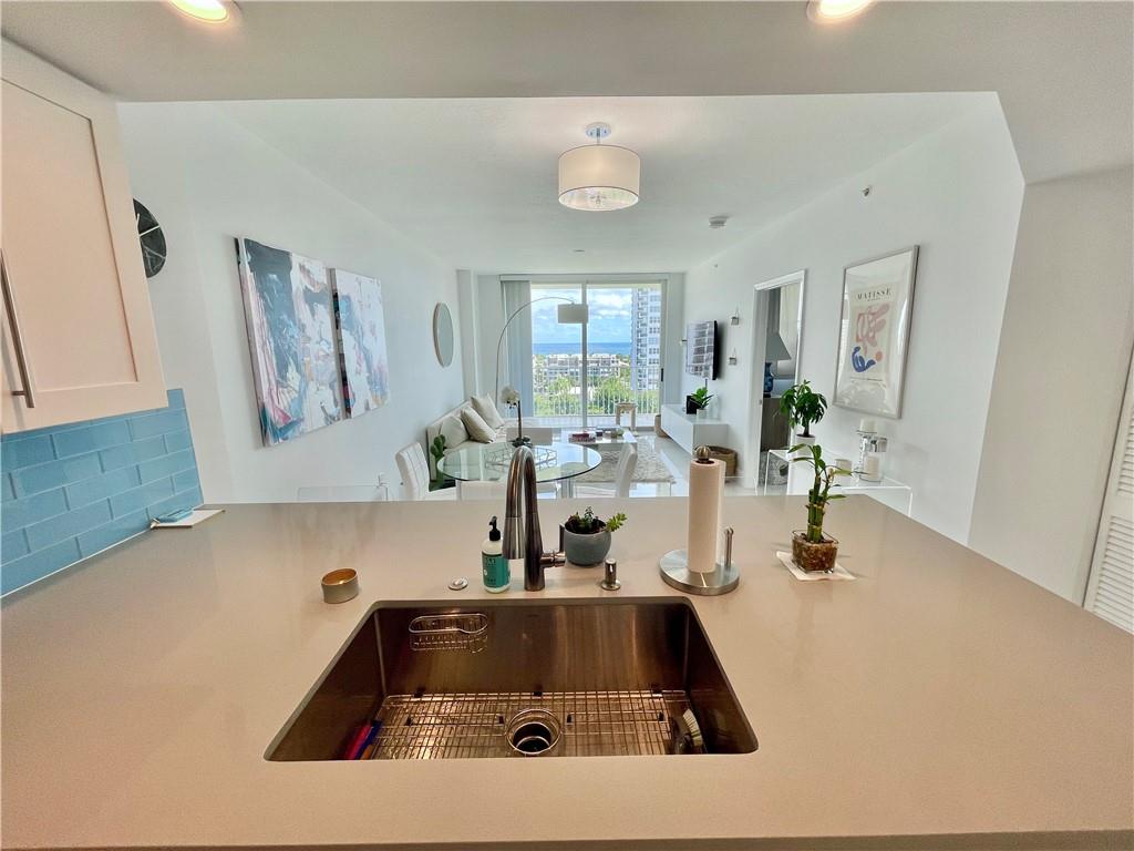 3020 NE 32nd Ave 905