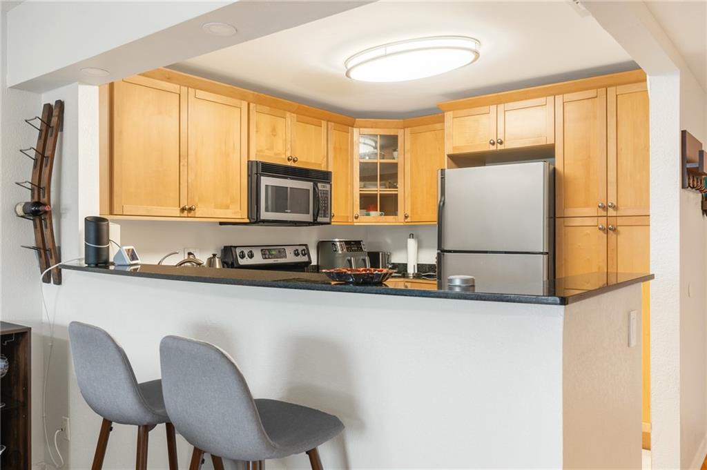 3004 NE 5th Ter 216-C