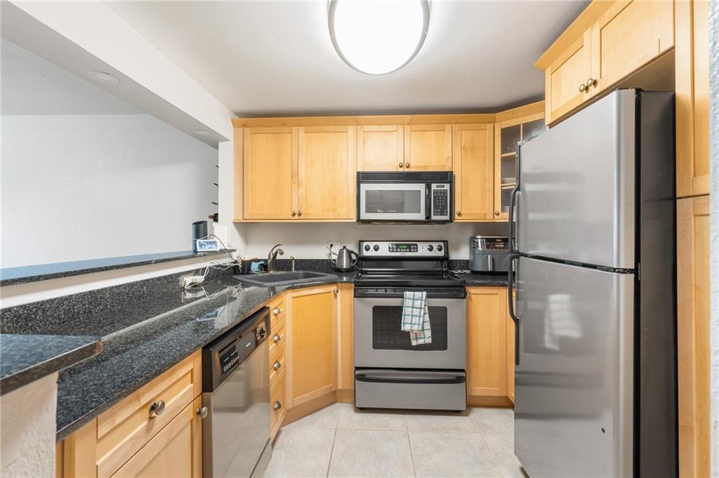 3004 NE 5th Ter 216-C