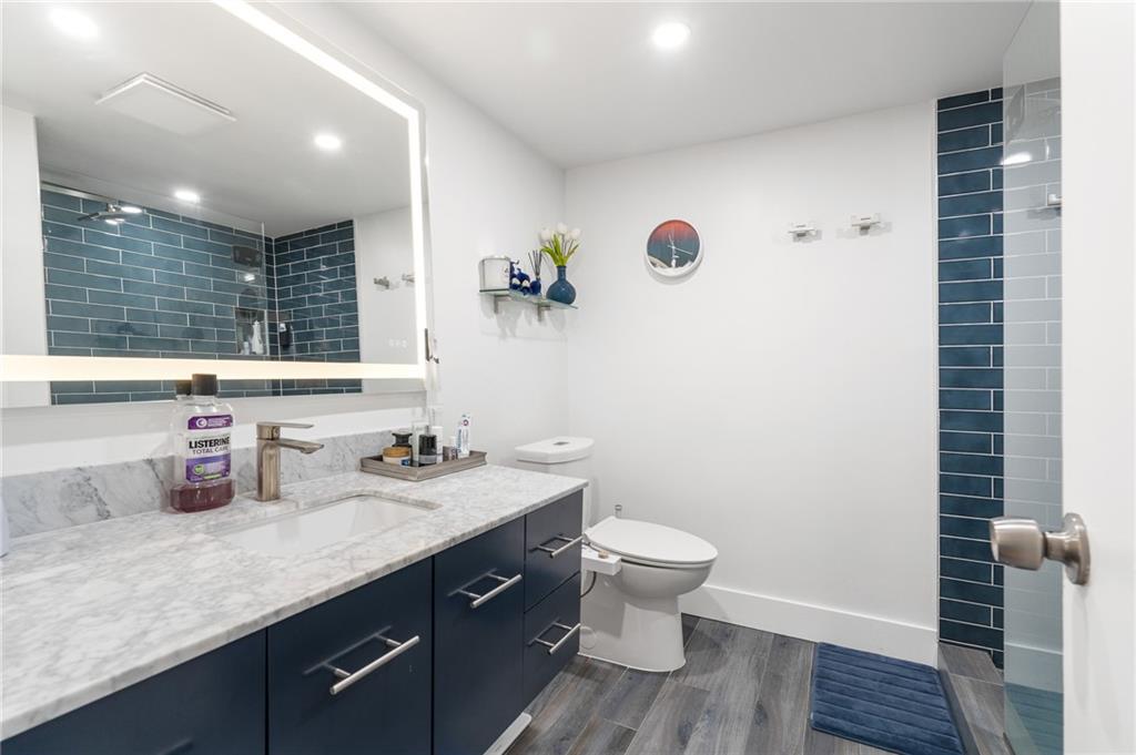 3004 NE 5th Ter 216-C