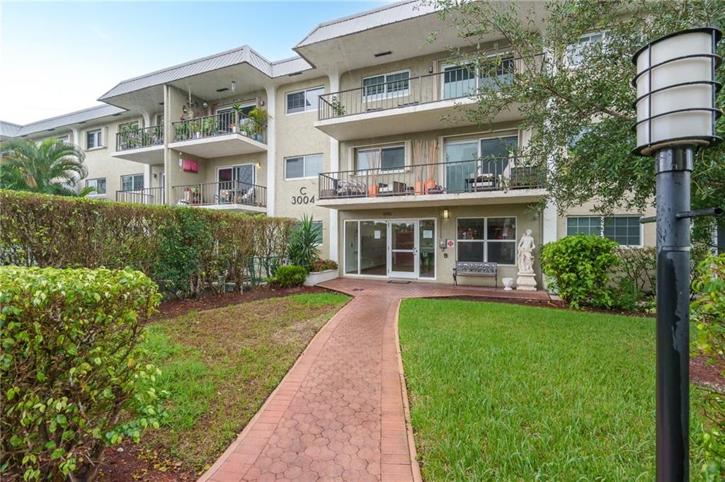 3004 NE 5th Ter 216-C