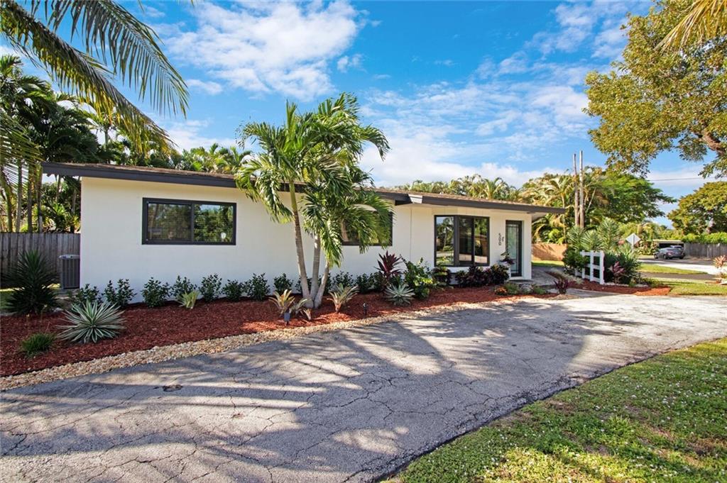 500 NW 24th St, Wilton Manors, FL 33311