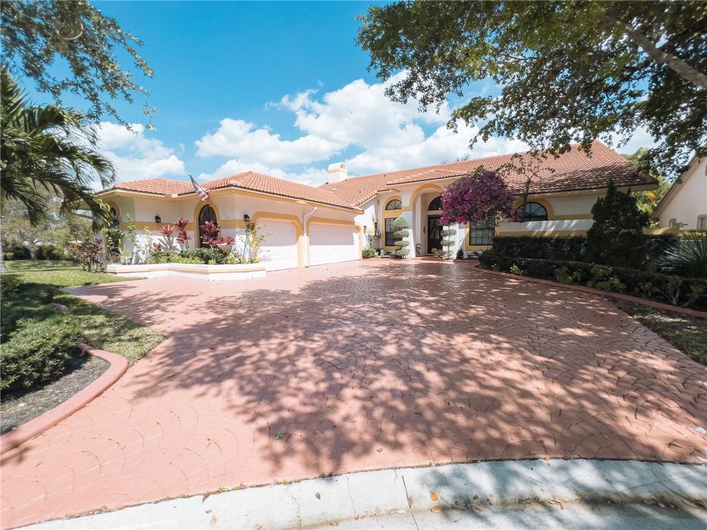 2111 Cherry Hills Way, Coral Springs, FL 33071