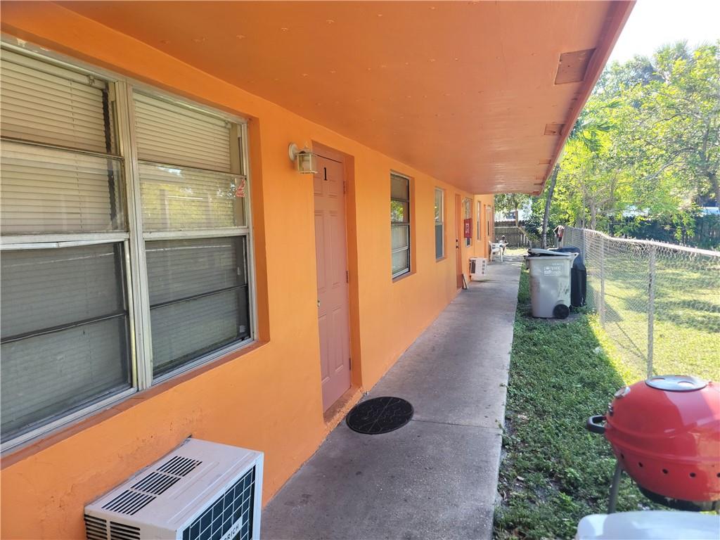 200 NW 7th St, Pompano Beach, FL 33060