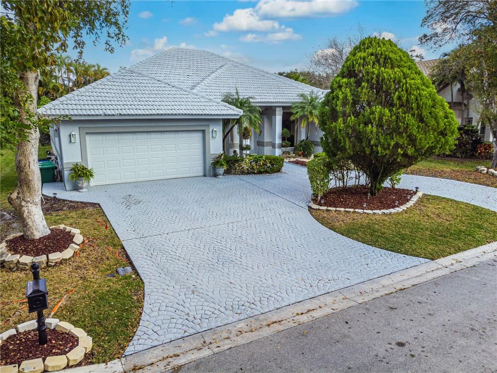 12499 Classic Dr, Coral Springs, FL 33071