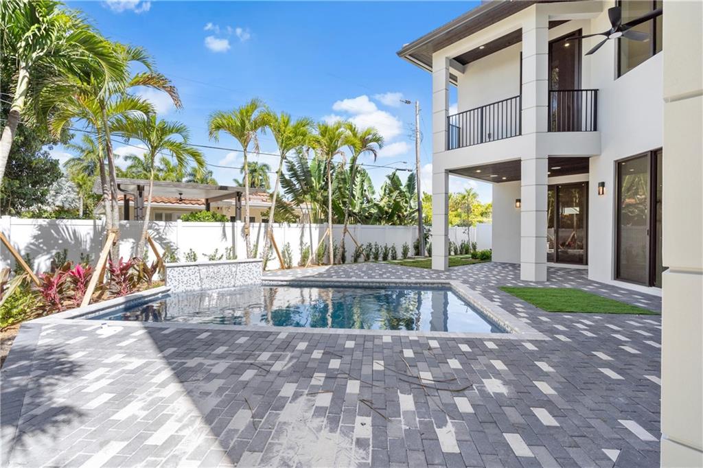 2101 NE 28th Ave, Fort Lauderdale, FL 33305