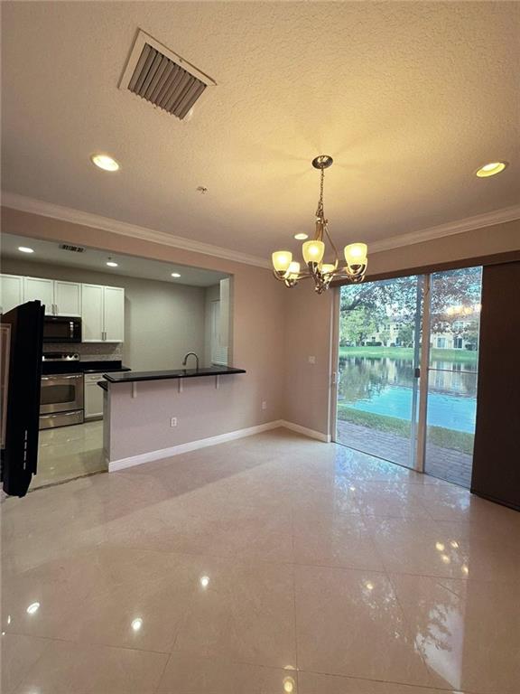 2851 W Prospect Rd 1102