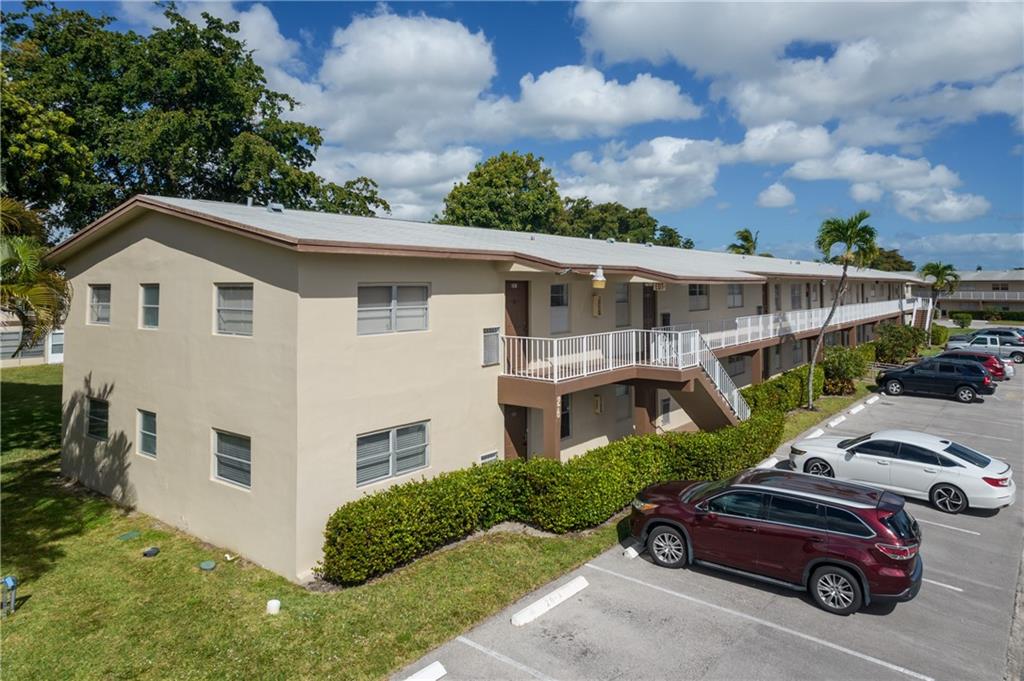 7505 NW 4th Place 203, Margate, FL 33063