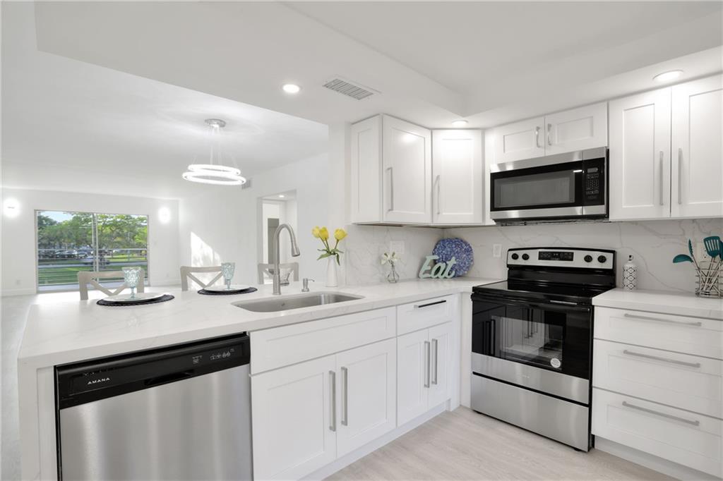 2006 Granada Dr F2, Coconut Creek, FL 33066