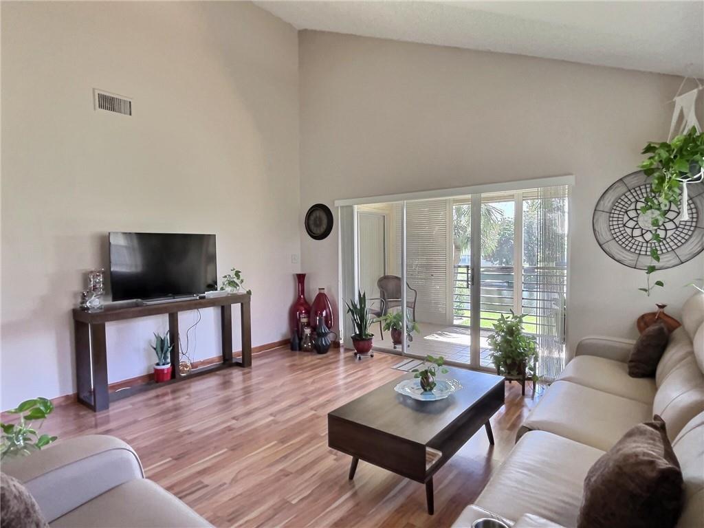 8760 Azalea Ct 204, Tamarac, FL 33321