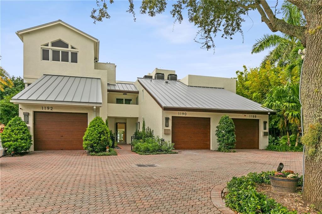 1190 Seminole Dr, Fort Lauderdale, FL 33304