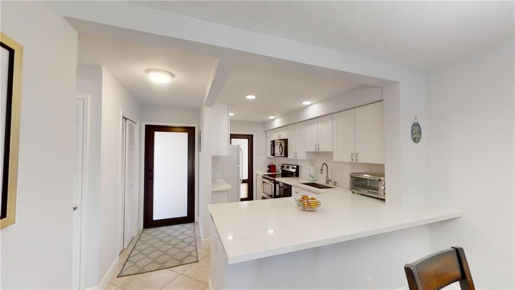 2601 NE 14th Street Cswy 245, Pompano Beach, FL 33062