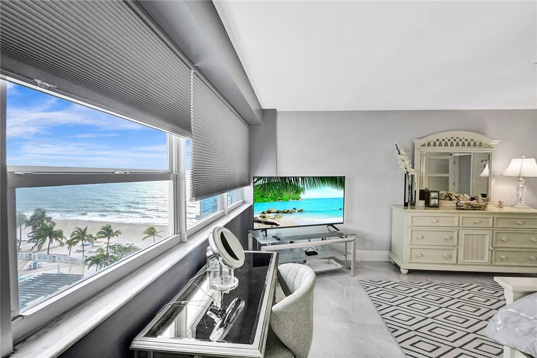 3430 Galt Ocean Dr 804