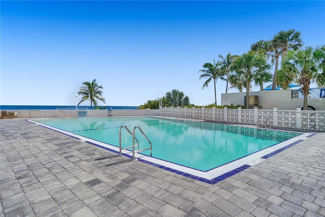 4250 Galt Ocean Dr 8H