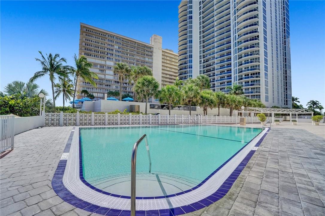 4250 Galt Ocean Dr 8H