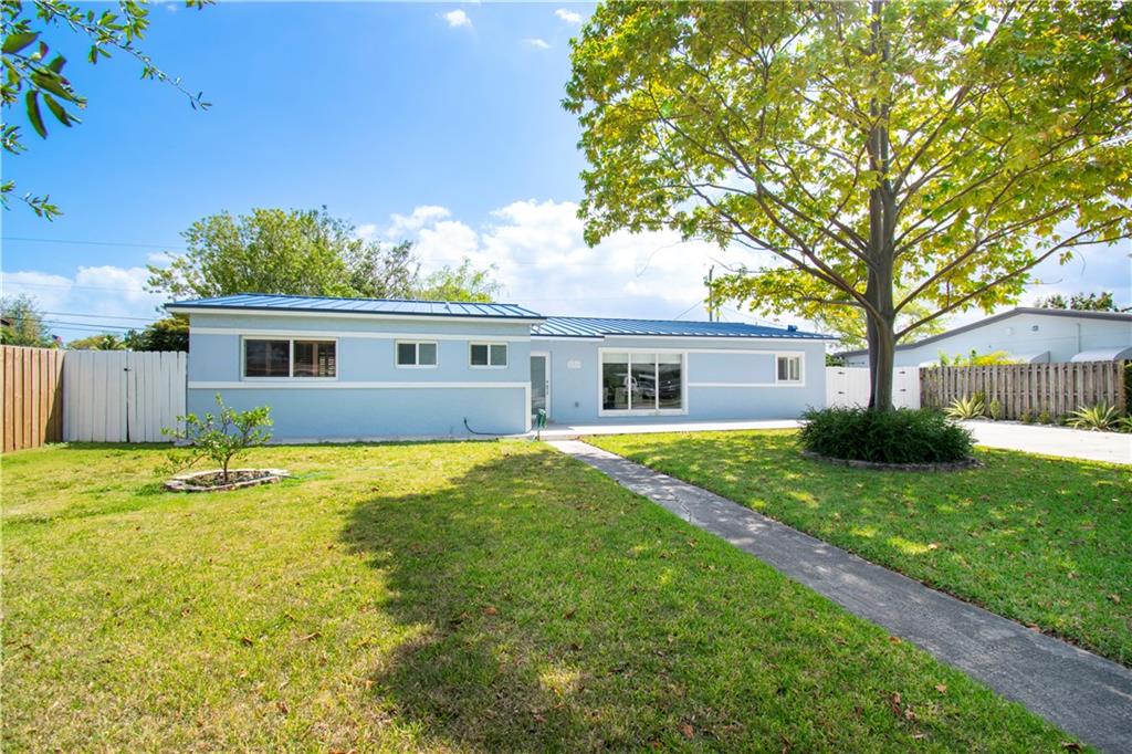 10210 Montego Bay Dr, Cutler Bay, FL 33189