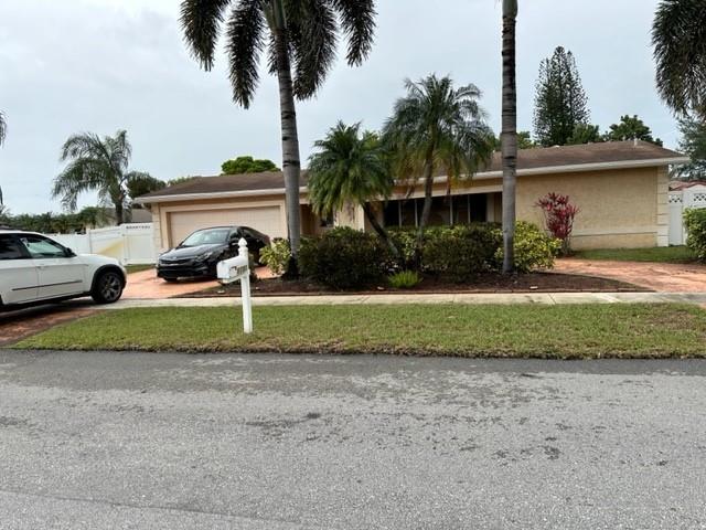 8781 NW 8th St, Pembroke Pines, FL 33024