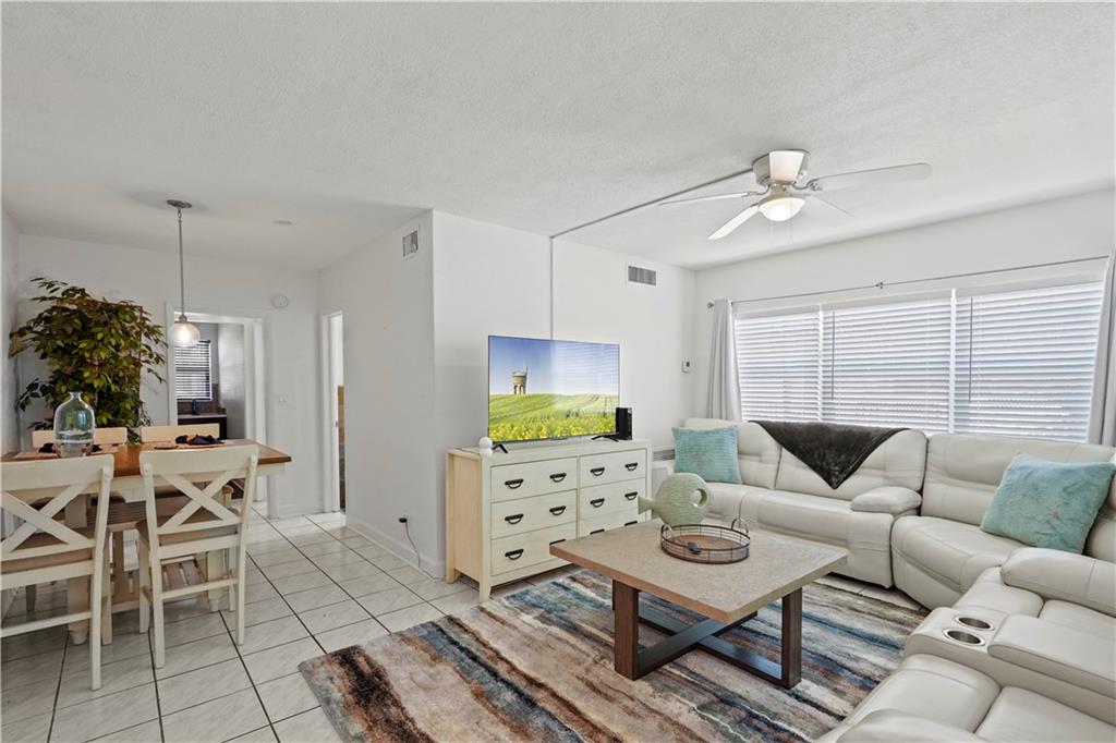 1900 NE 8th Ct 107, Fort Lauderdale, FL 33304