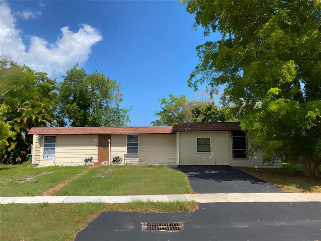 7906 NW 74th Ave, Tamarac, FL 33321