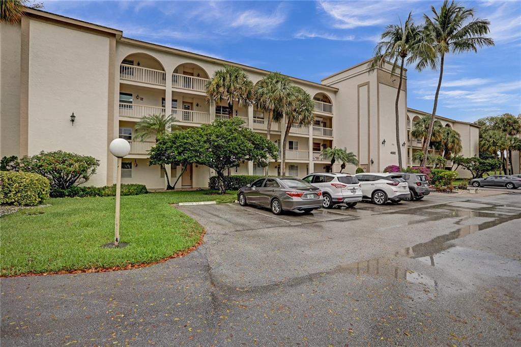 4502 Martinique Way D2, Coconut Creek, FL 33066