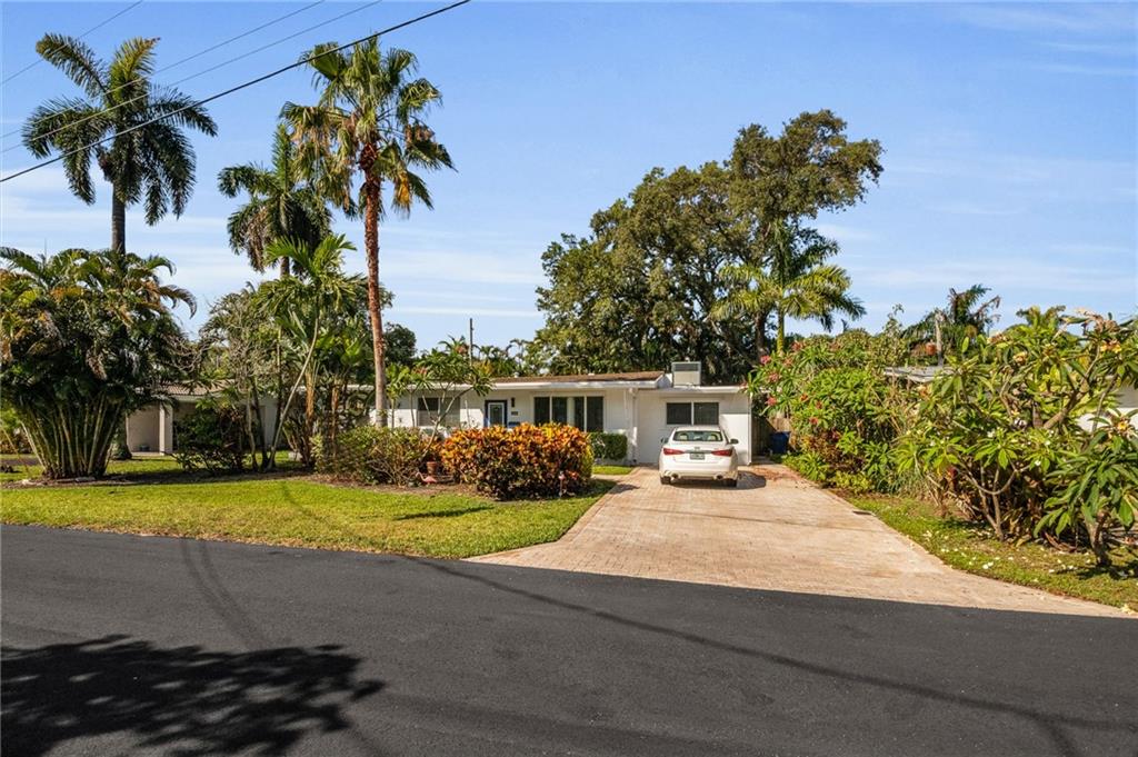 1528 NE 28th Dr, Fort Lauderdale, FL 33334