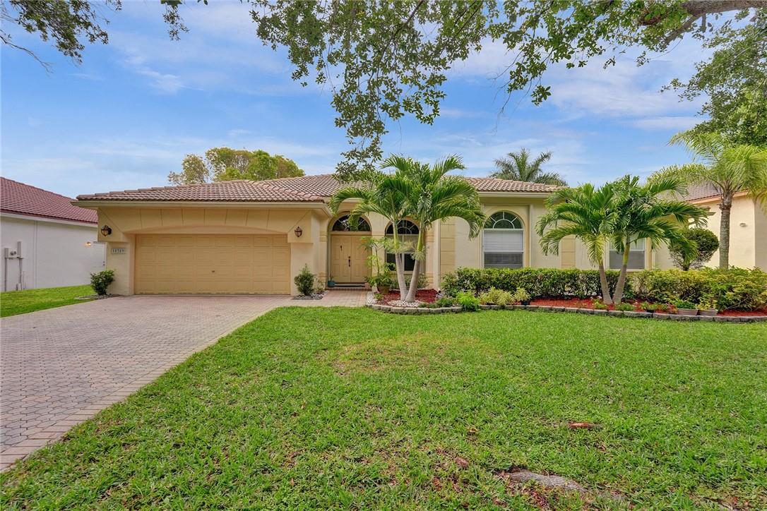 10359 NW 52nd St, Coral Springs, FL 33076