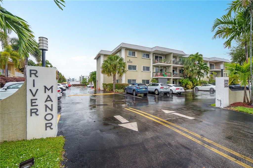 3000 NE 5th Ter 302A