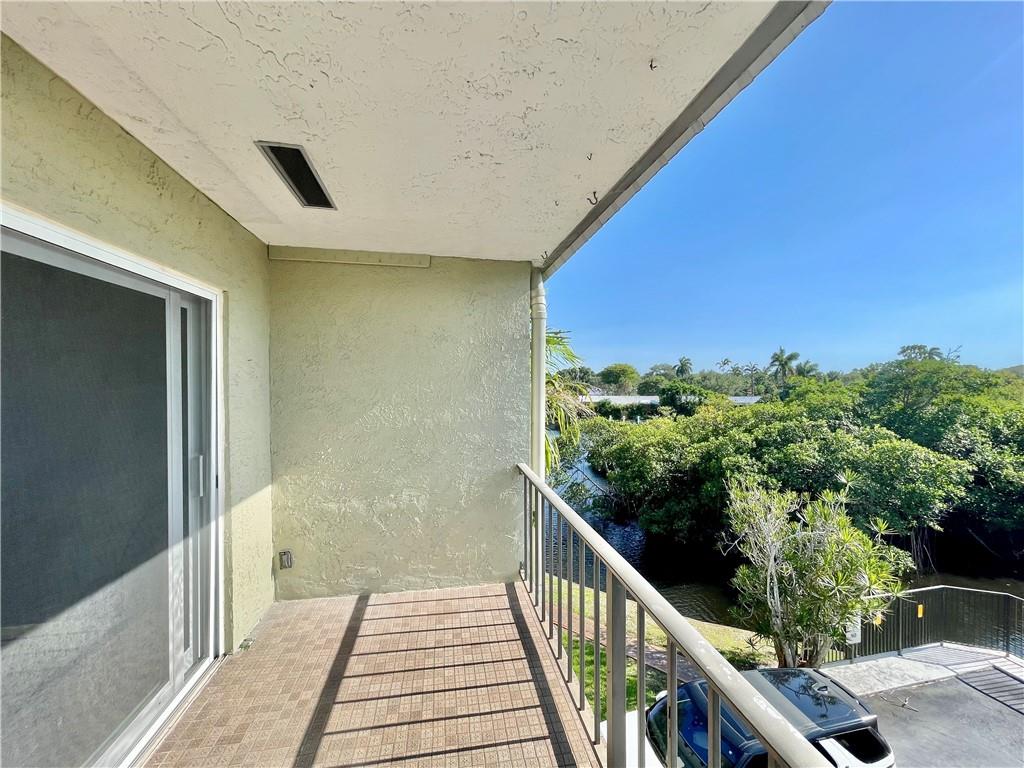 3000 NE 5th Ter 302A