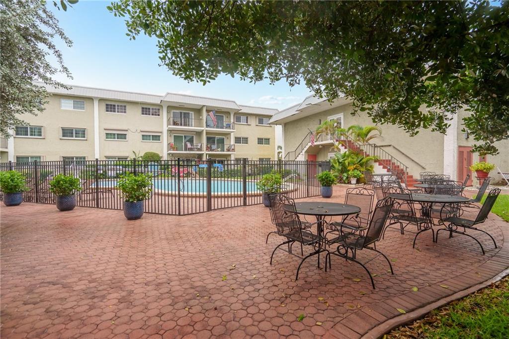 3000 NE 5th Ter 302A