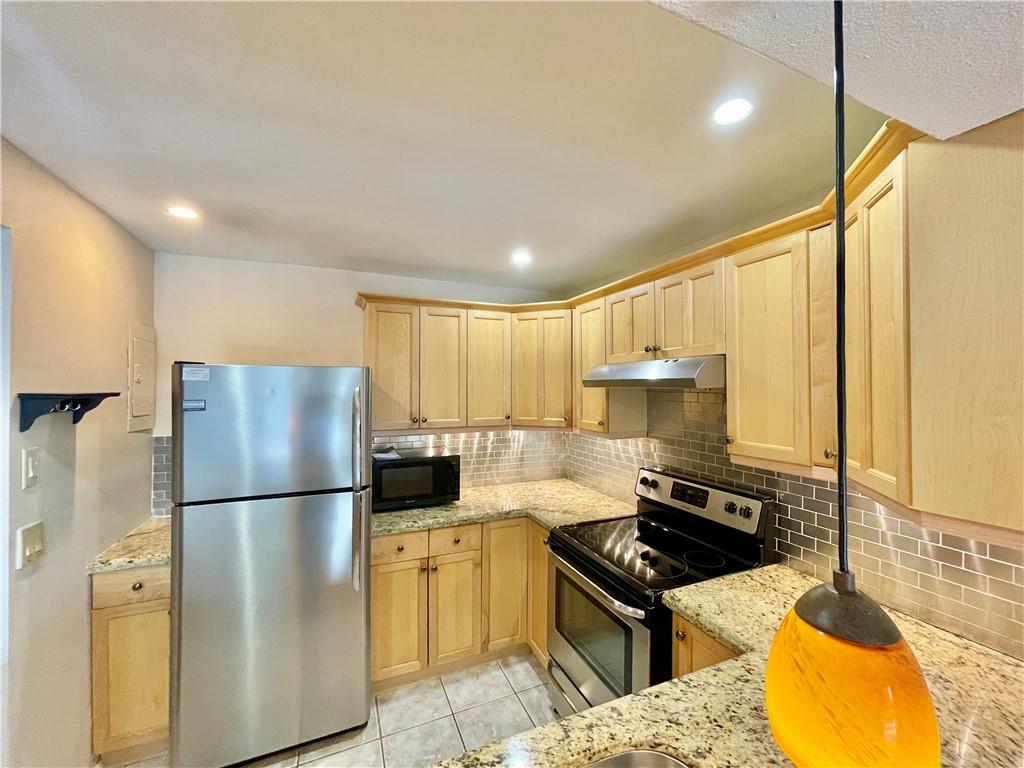 3000 NE 5th Ter 302A