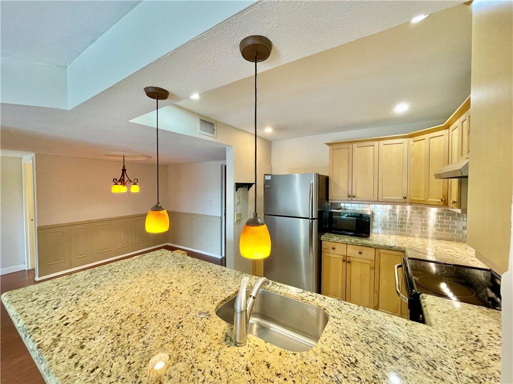 3000 NE 5th Ter 302A