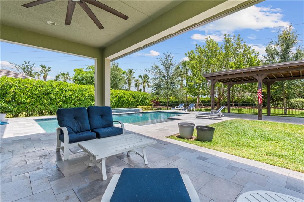 9140 E Meridian Dr E, Parkland, FL 33076