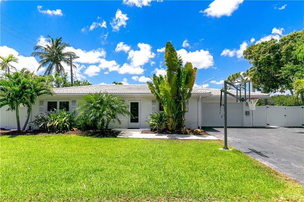 Photo 1 of 6011 NE 14th Rd in Fort Lauderdale - MLS F10380008